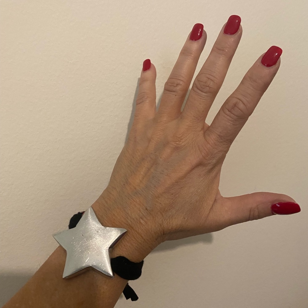 Star Bracelet stretchy soft band distressed-look aluminum star